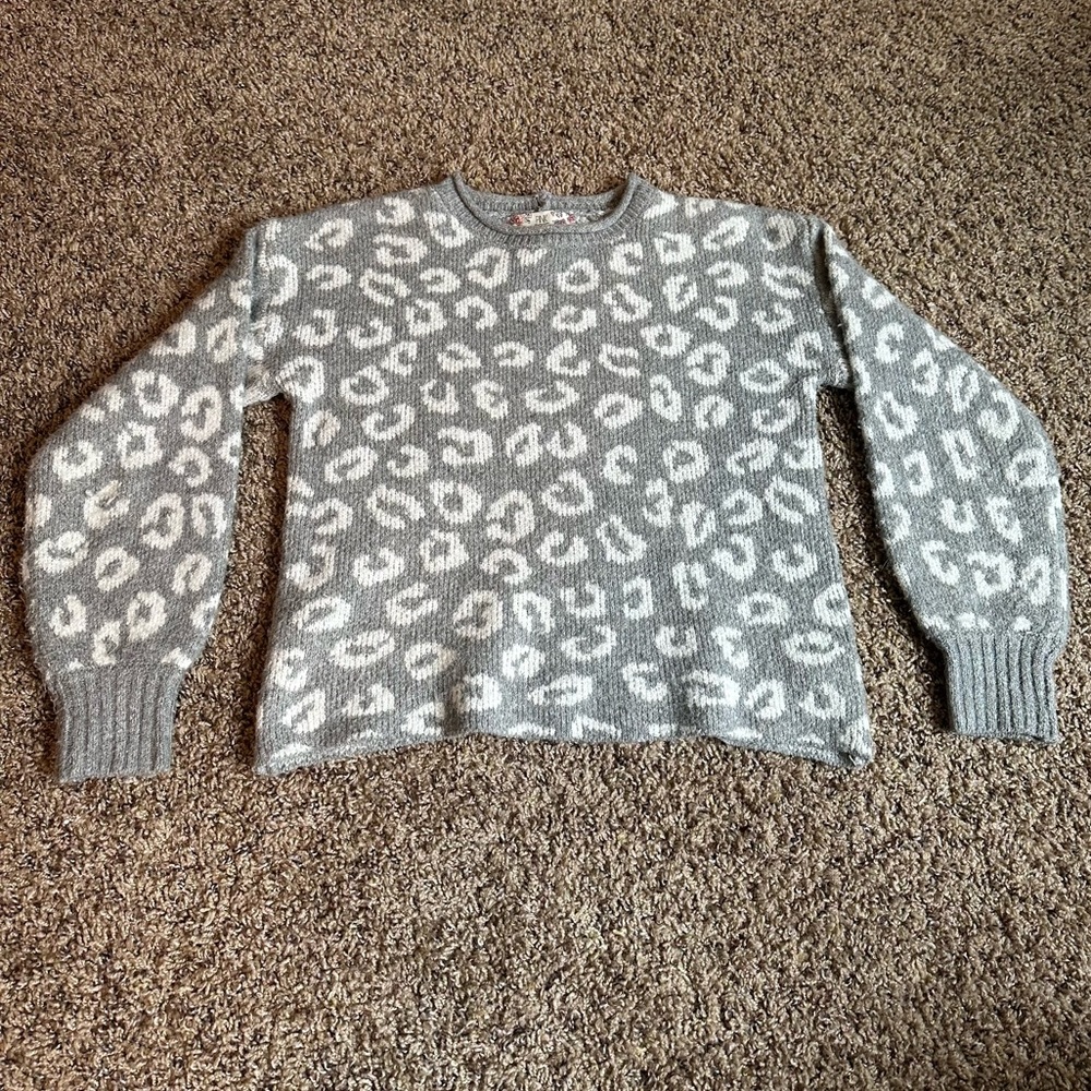 Cropped sweater